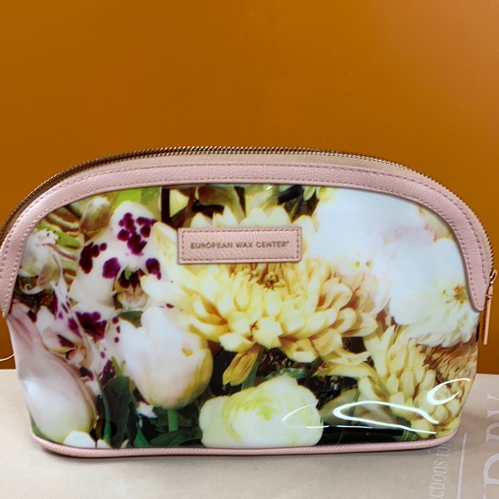 European wax center Make up bag